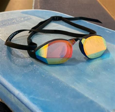 The maguc swim goggles